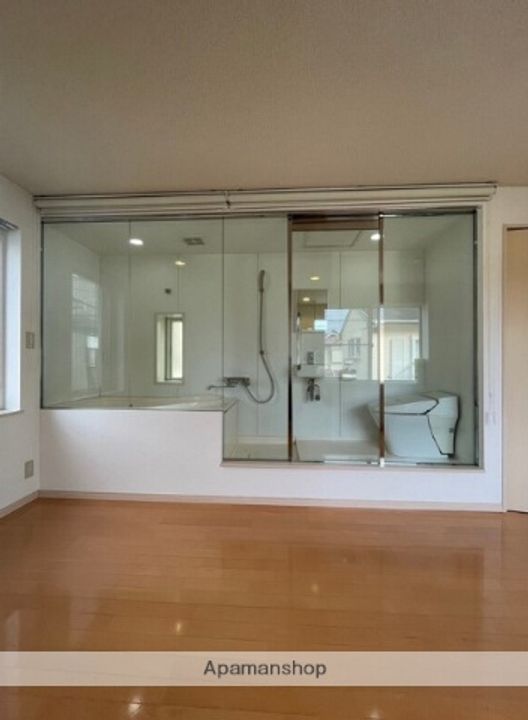 神奈川県鎌倉市由比ガ浜1丁目の賃貸マンションの内装