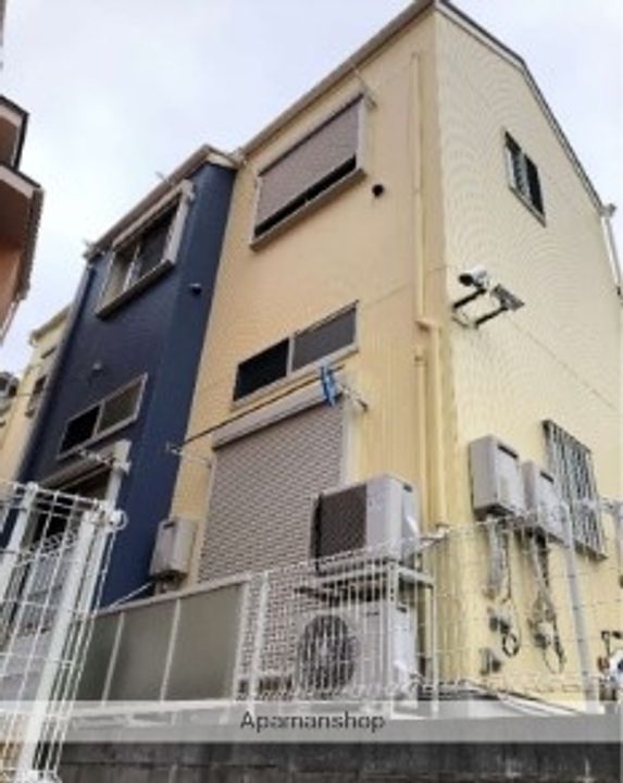 神奈川県横浜市西区西戸部町1丁目の賃貸アパートの外観
