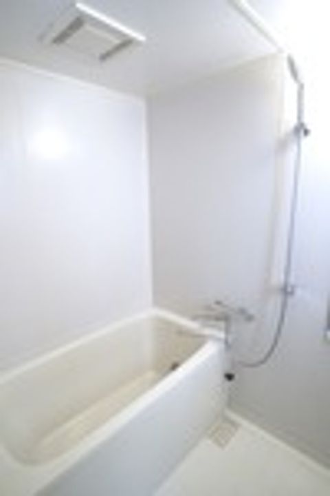 神奈川県横浜市神奈川区中丸の賃貸マンションの風呂