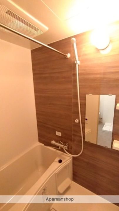 神奈川県横浜市南区高根町3丁目の賃貸マンションの風呂