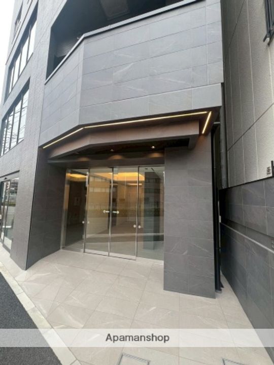 神奈川県横浜市西区浅間町1丁目の賃貸マンションの外観