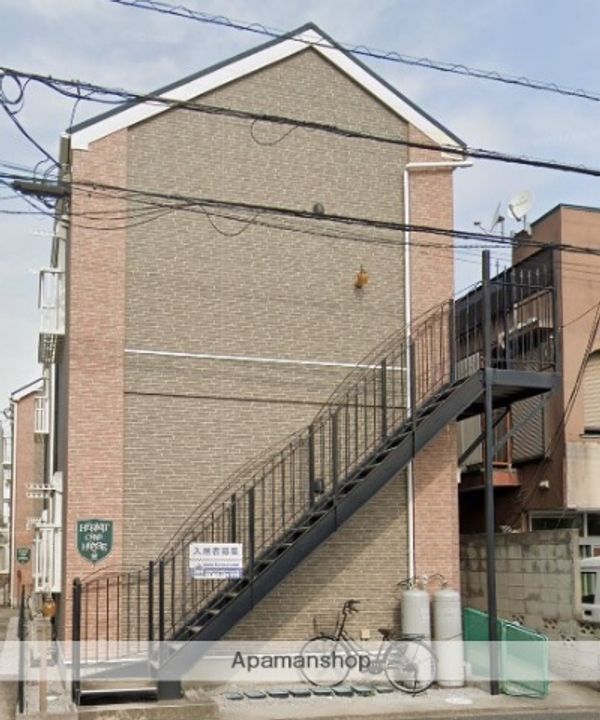 ハーミットクラブハウスALESIA大和の外観