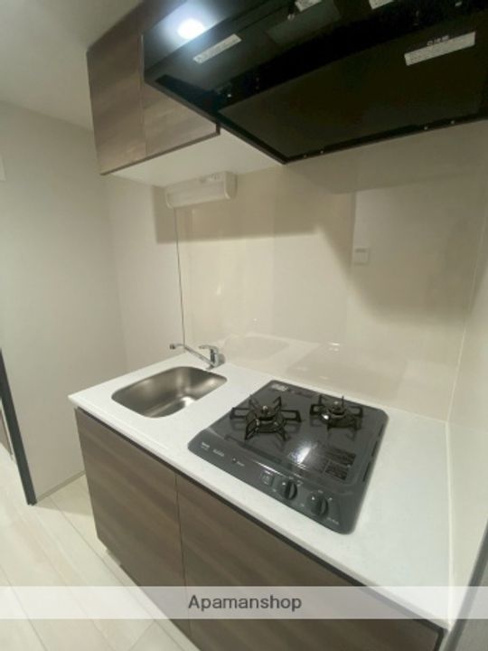 神奈川県横浜市西区浜松町の賃貸マンションのキッチン