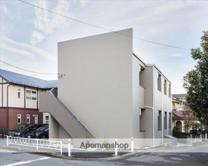 サヴォイ東林間の外観