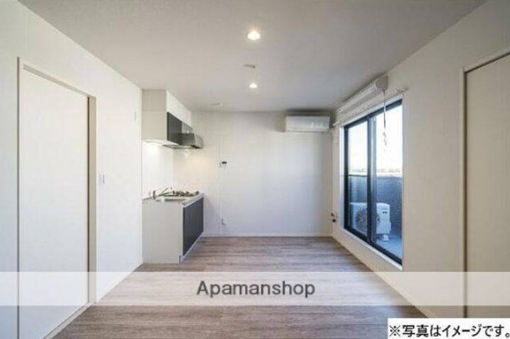 神奈川県鎌倉市台2丁目の賃貸アパートの居間