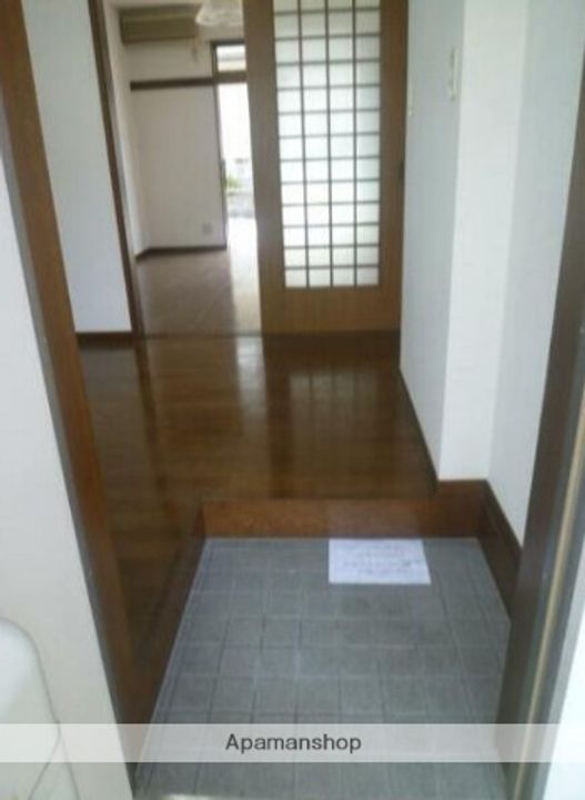 すみれハウスの玄関