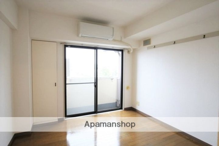 東白楽三和プラザⅡの居間