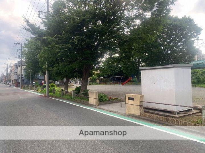 神奈川県横浜市神奈川区白幡南町の賃貸アパートの周辺