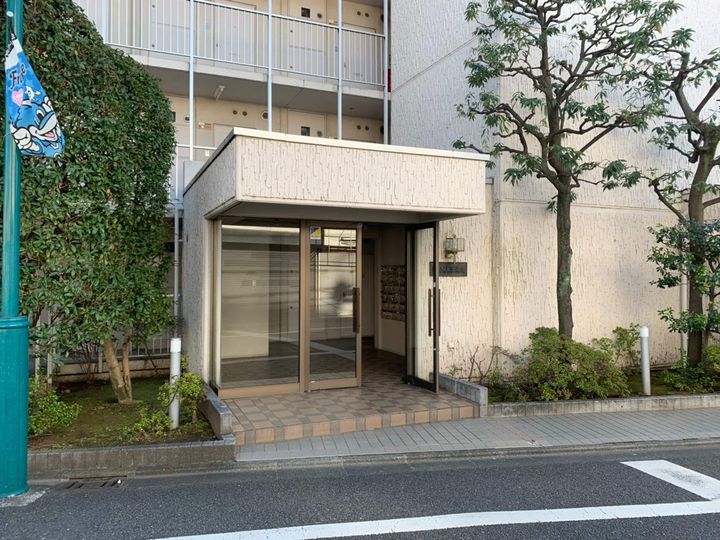 トラストビラ住吉の外観