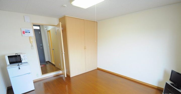 レオパレスラークの居間