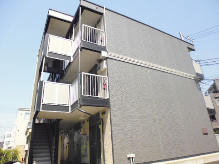 レオパレスメゾン鵠沼の外観