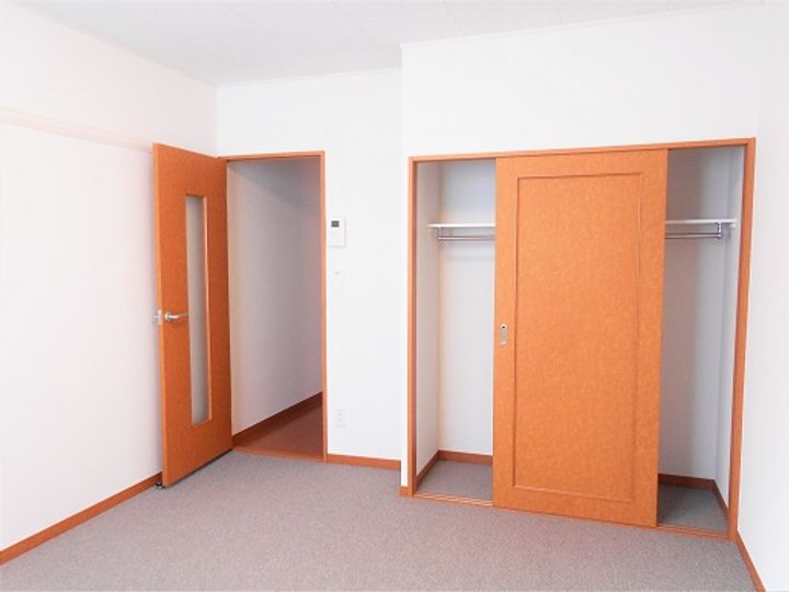 レオパレスもみじの居間