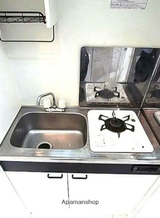 神奈川県横浜市港北区日吉本町5丁目の賃貸アパートのキッチン