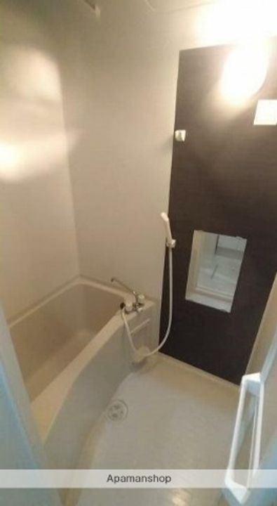 神奈川県横浜市港北区日吉本町5丁目の賃貸アパートの風呂