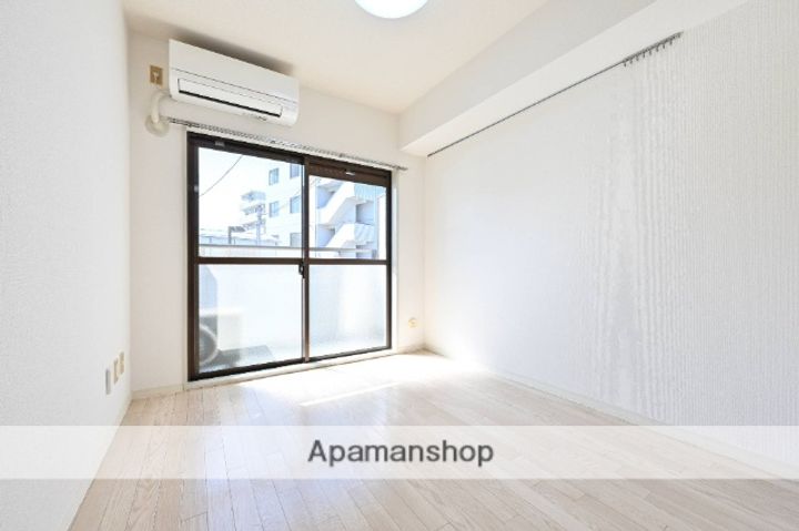 メゾン・ド・ジュールの居間