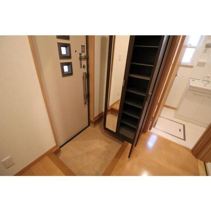 神奈川県横浜市金沢区寺前1丁目(一戸建)の賃貸物件戸建ての玄関