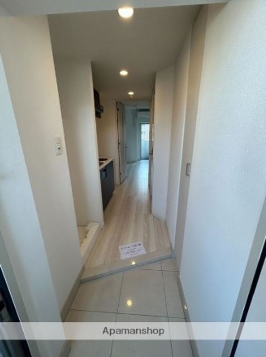 阪東橋KNOTSの玄関