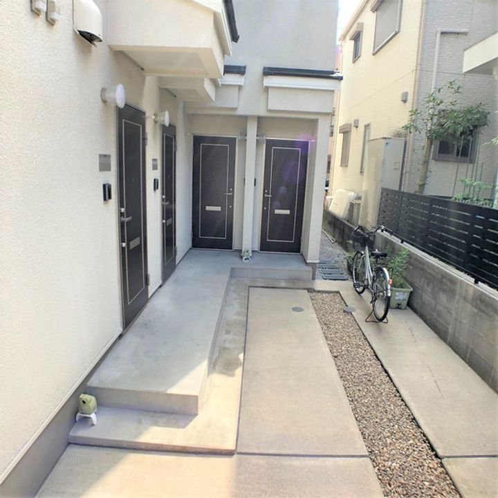 神奈川県横浜市鶴見区汐入町3丁目の賃貸アパートの周辺