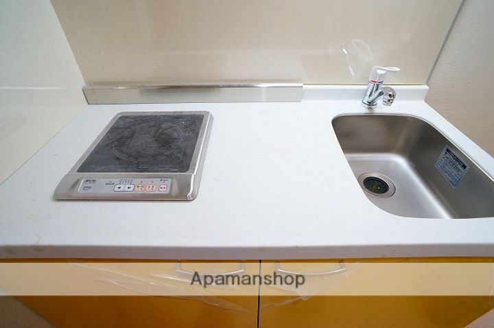 神奈川県横浜市西区南浅間町の賃貸マンションのキッチン