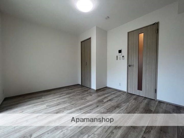 神奈川県横浜市港北区小机町の賃貸マンションの居間