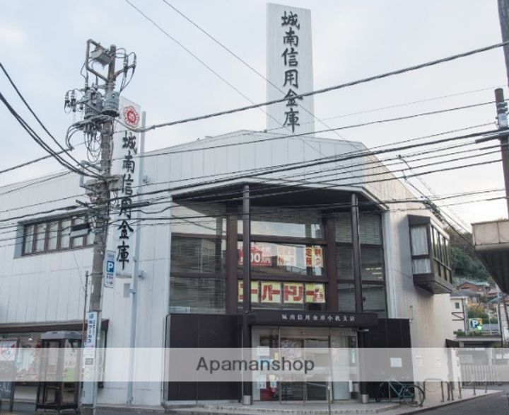 神奈川県横浜市港北区小机町の賃貸マンションの周辺