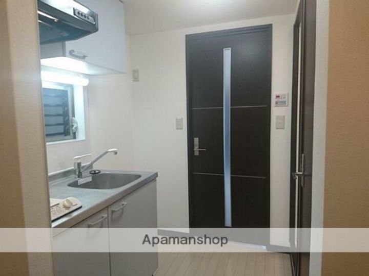 神奈川県横浜市中区本牧町1丁目の賃貸マンションの内装