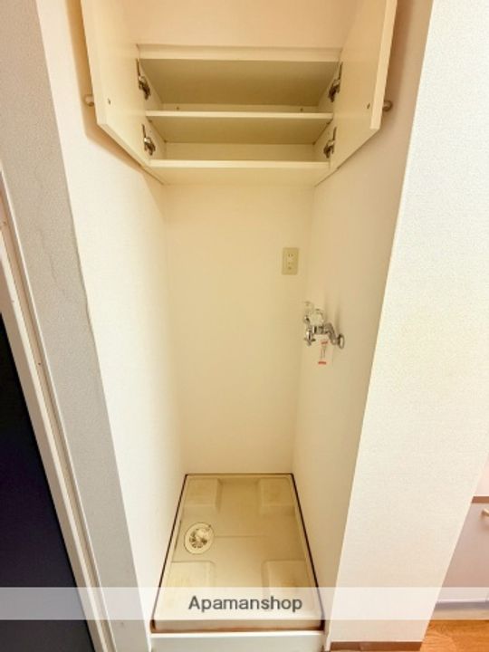 神奈川県藤沢市片瀬海岸2丁目の賃貸マンションの内装