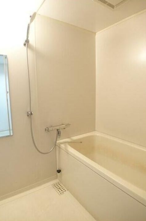 神奈川県横浜市神奈川区中丸の賃貸マンションの風呂