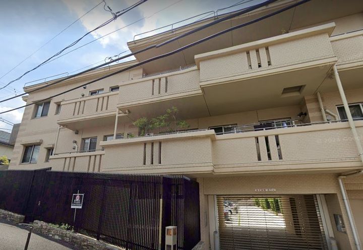 神奈川県横浜市神奈川区松ケ丘の賃貸マンションの外観