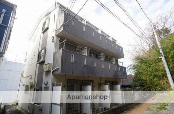 ヒルズ横須賀中央の外観