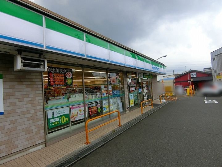 フォンテーヌの周辺