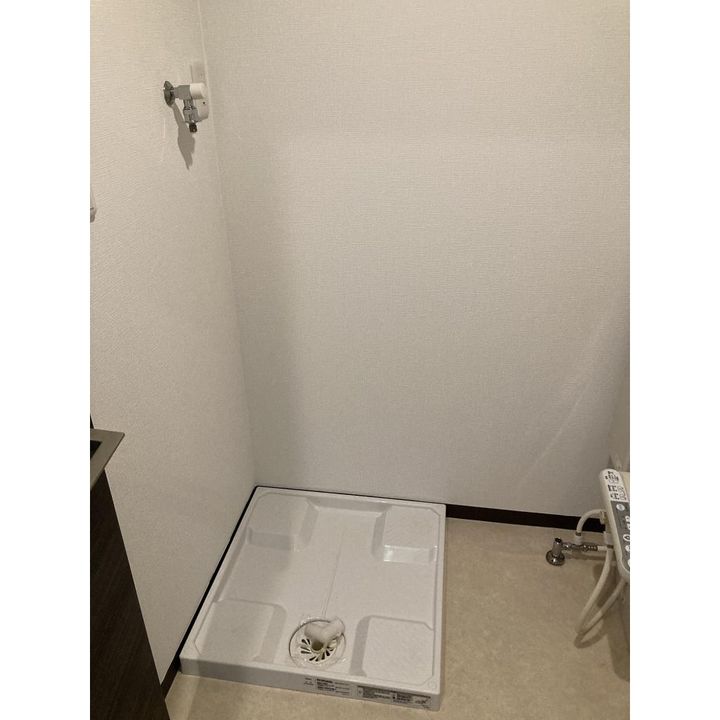 WITHPLACE大岡203号室の内装