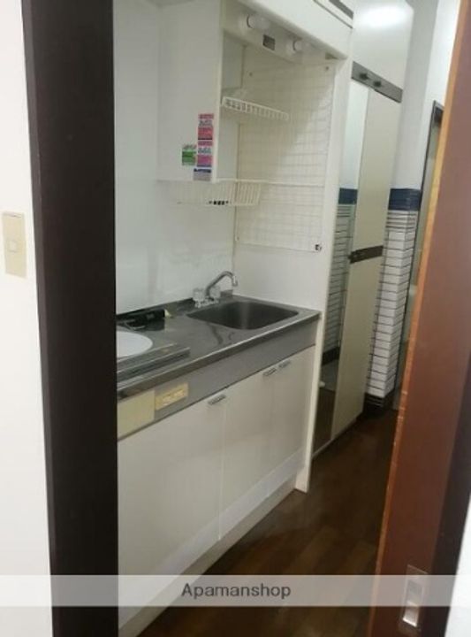 神奈川県横浜市保土ケ谷区岩井町の賃貸マンションのキッチン