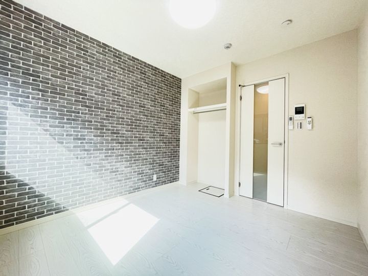 神奈川県横浜市南区榎町1丁目の賃貸アパートの居間