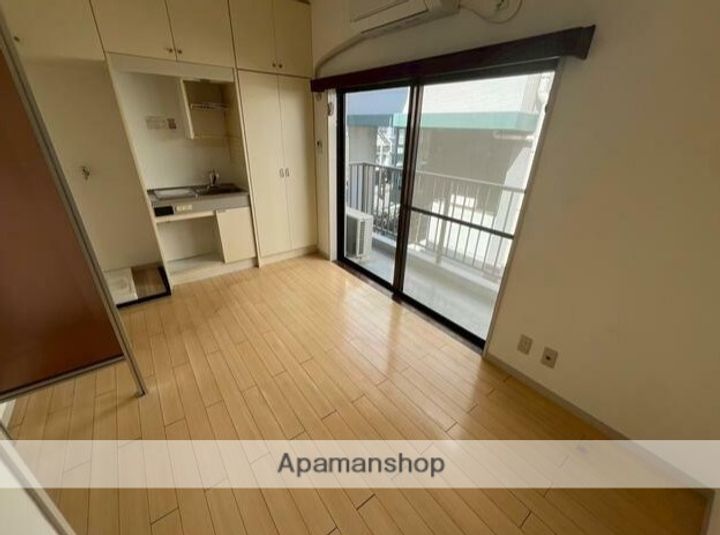 第7三基ハイツの内装