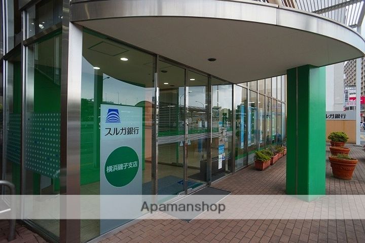 TLRレジデンス磯子駅前(旧マーレ磯子ビル)の周辺