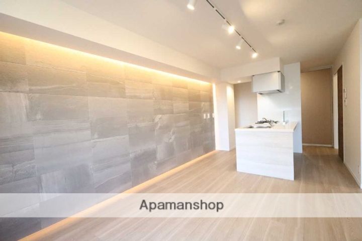 タカミ・エムの内装