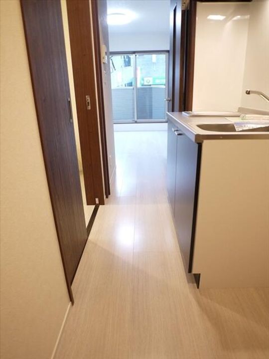 神奈川県横浜市港北区大曽根1丁目の賃貸アパートの居間