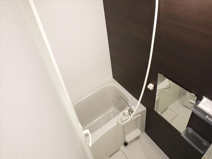 神奈川県横浜市港北区大曽根1丁目の賃貸アパートの風呂