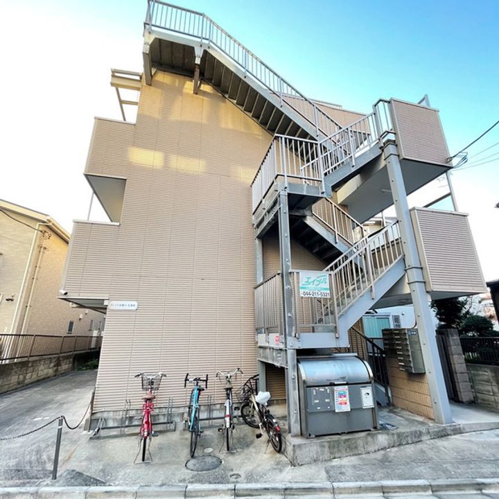 神奈川県川崎市川崎区中瀬3丁目の賃貸マンションの外観