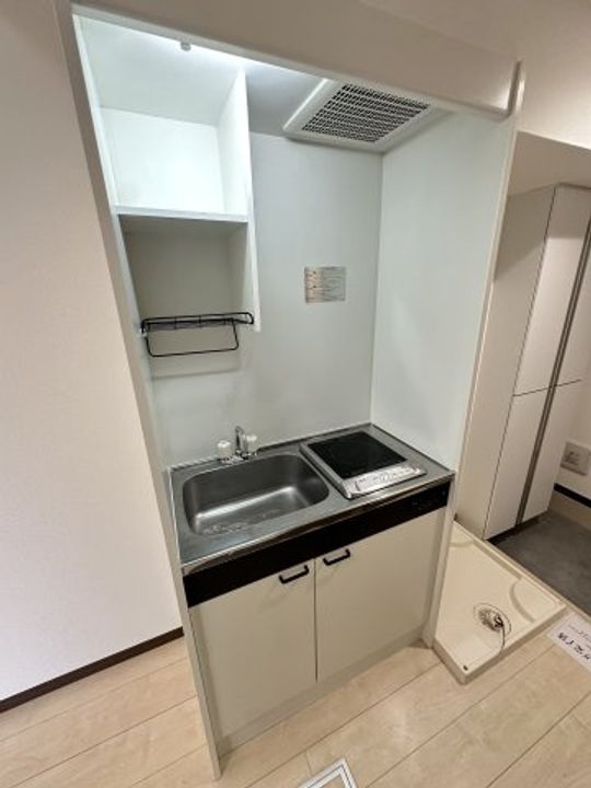 神奈川県横浜市神奈川区三ツ沢南町の賃貸アパートのキッチン