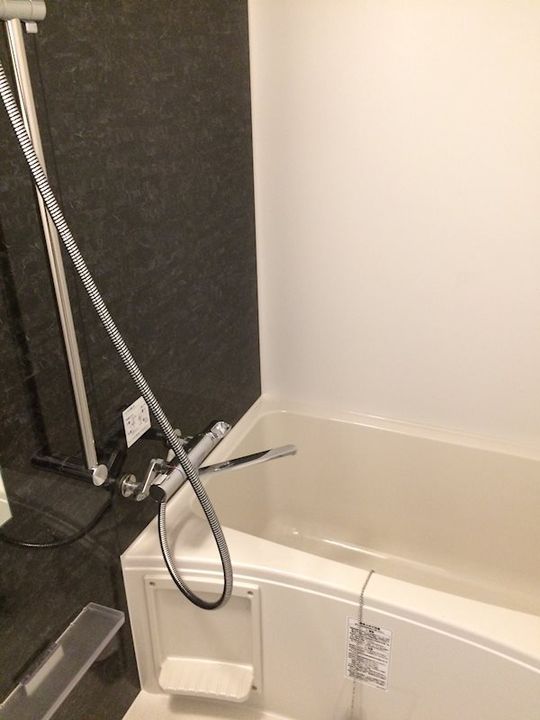 神奈川県横浜市南区前里町3丁目の賃貸マンションの風呂