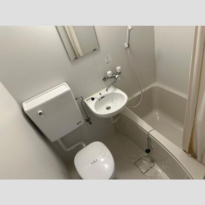 パーク・ノヴァ横浜阪東橋弐番館の風呂