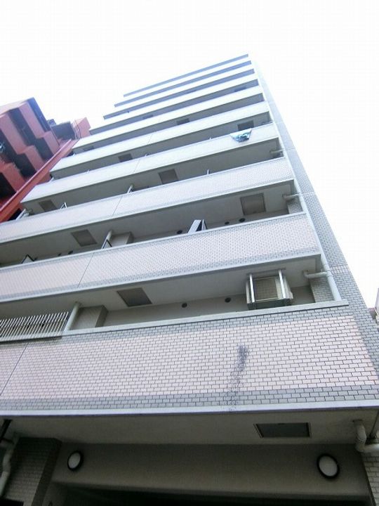 パーク・ノヴァ横浜阪東橋弐番館の外観