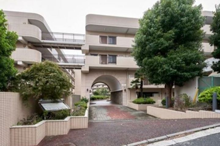 アーバンパーク三ツ池公園Eの外観