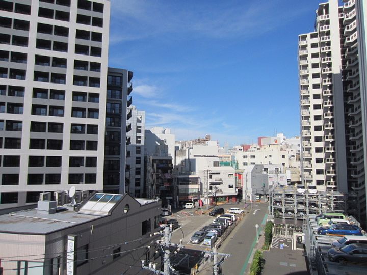 神奈川県厚木市中町4丁目の賃貸マンションの外観