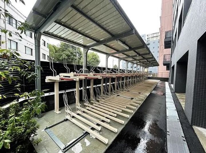 神奈川県厚木市中町4丁目の賃貸マンションの外観