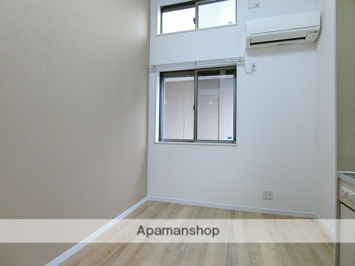 ウィズ・プレイス ナナの居間