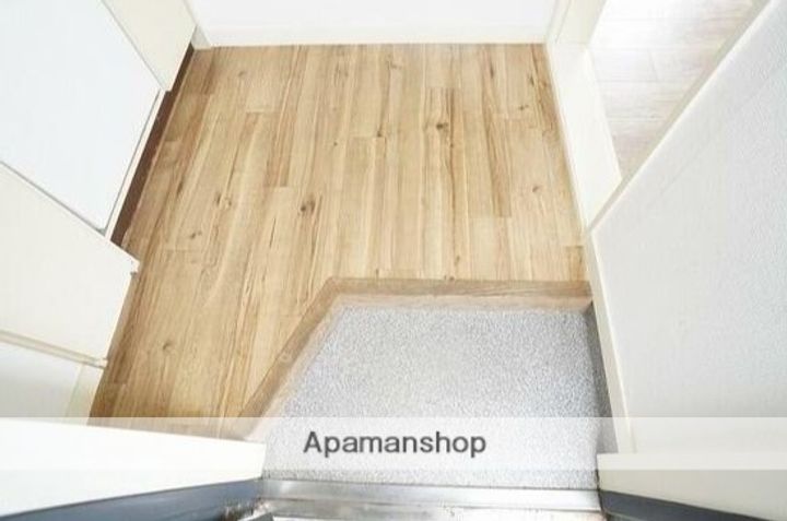 フラット上星川の玄関