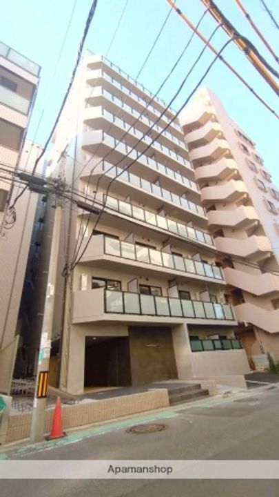 クレヴィスタ阪東橋の外観